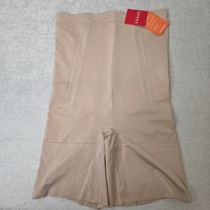 NWT Spanx OnCore High-Waisted Mid-Thigh Short XL Soft Nude SS1915